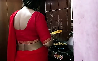 Indian Hawt Stepmom Sex with stepson! Homemade viral sex