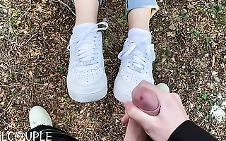 Long tongue gives fellatio almost be imparted to murder woods and receive cumshot on her nike air1
