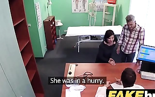 Feigning hospital czech doctor cums over horny cheating wifes parsimonious pussy