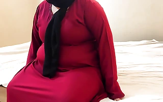 Fucking a Beamy Muslim mother-in-law wearing a red burqa & Hijab